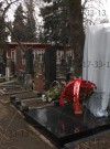 Надгробие установили в ноябре 2014 года. hspace=